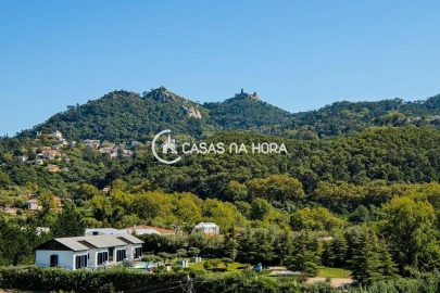 Moradia T5 para Arrendamento em Santa Maria e São Miguel, São Martinho, São Pedro Penaferrim
