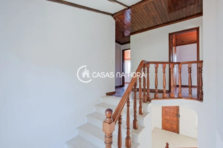 Moradia T5 para Arrendamento em Santa Maria e São Miguel, São Martinho, São Pedro Penaferrim Foto 17