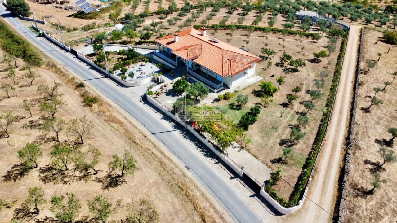 Moradia T3 para Venda em Alfandega da Fe Foto 3