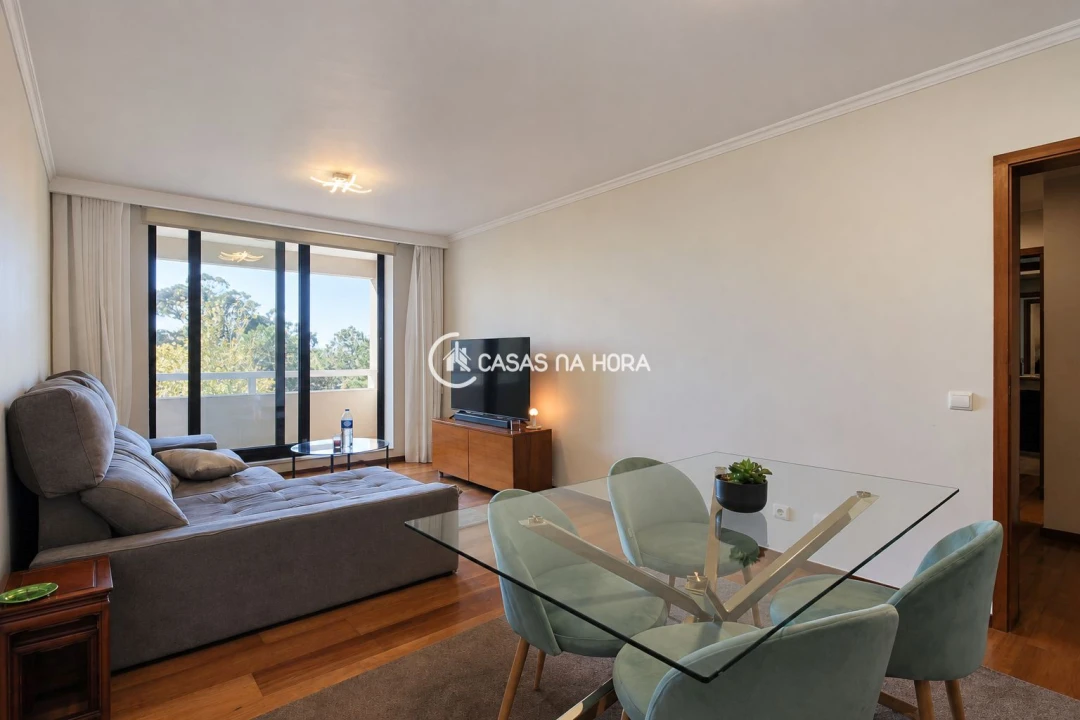 Apartamento T2 para Arrendamento em Aldoar, Foz do Douro e Nevogilde Foto 1