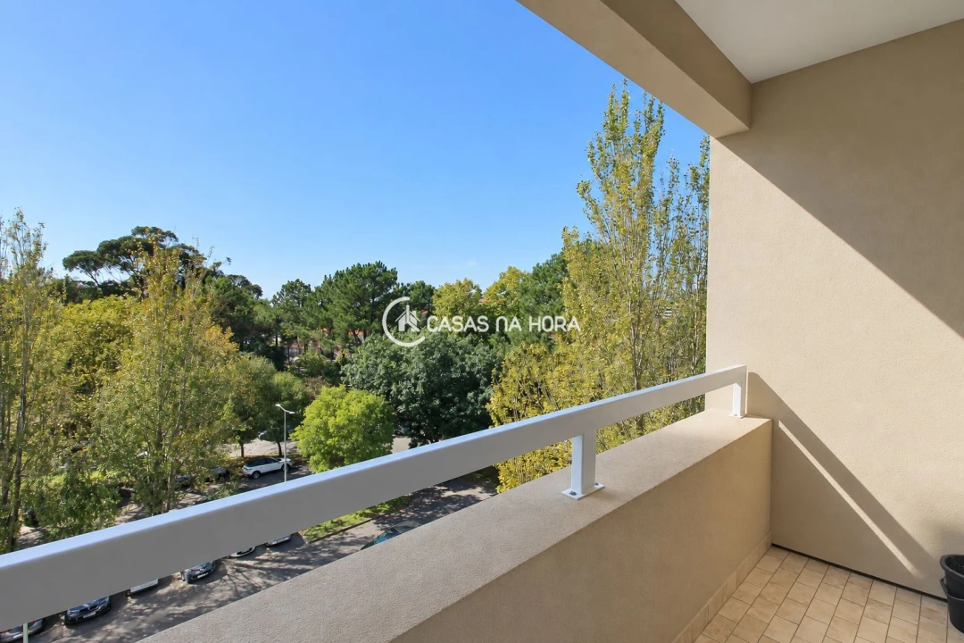 Apartamento T2 para Arrendamento em Aldoar, Foz do Douro e Nevogilde Foto 2