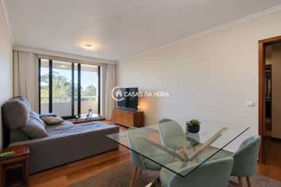 Apartamento T2 para Arrendamento em Aldoar, Foz do Douro e Nevogilde