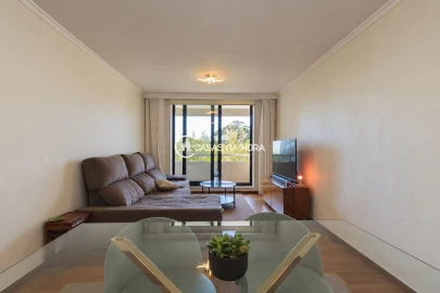 Apartamento T2 para Arrendamento em Aldoar, Foz do Douro e Nevogilde