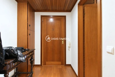 Apartamento T2 para Arrendamento em Aldoar, Foz do Douro e Nevogilde