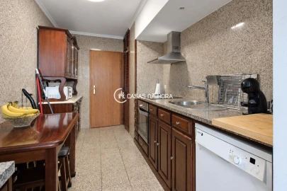 Apartamento T2 para Arrendamento em Aldoar, Foz do Douro e Nevogilde