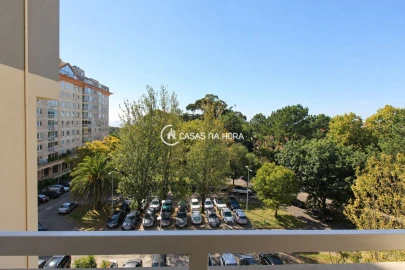 Apartamento T2 para Arrendamento em Aldoar, Foz do Douro e Nevogilde