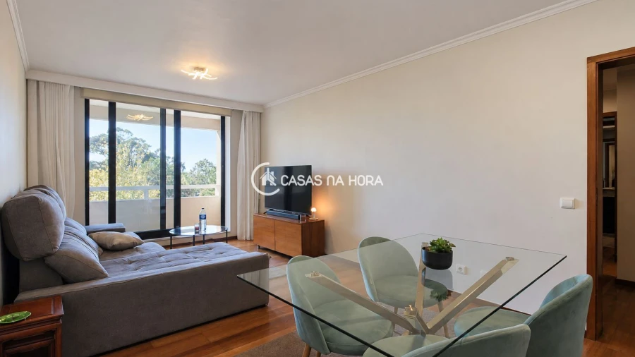 Apartamento T2 para Arrendamento em Aldoar, Foz do Douro e Nevogilde