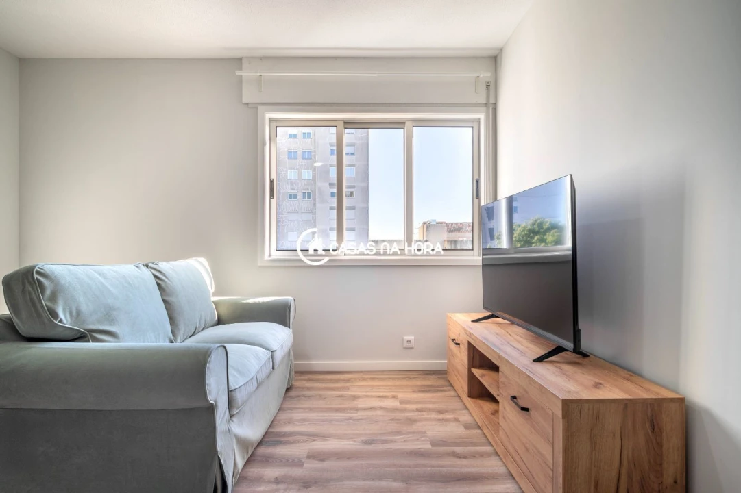 Apartamento T1 para Venda em Mafamude e Vilar do Paraíso Foto 3