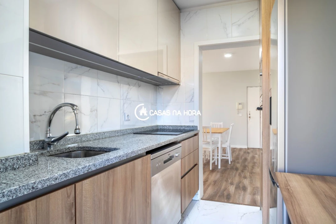 Apartamento T1 para Venda em Mafamude e Vilar do Paraíso Foto 5