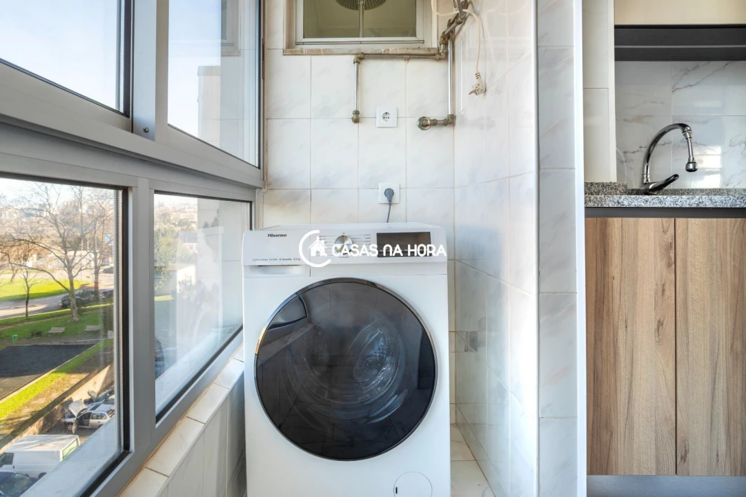 Apartamento T1 para Venda em Mafamude e Vilar do Paraíso Foto 7