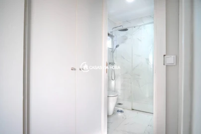 Apartamento T1 para Venda em Mafamude e Vilar do Paraíso
