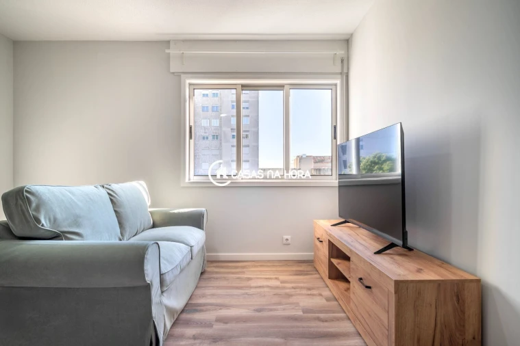 Apartamento T1 para Venda em Mafamude e Vilar do Paraíso Foto 3