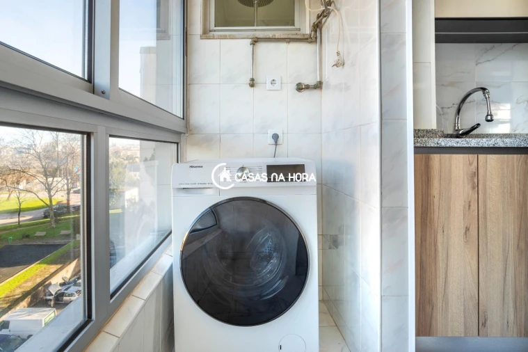 Apartamento T1 para Venda em Mafamude e Vilar do Paraíso Foto 7