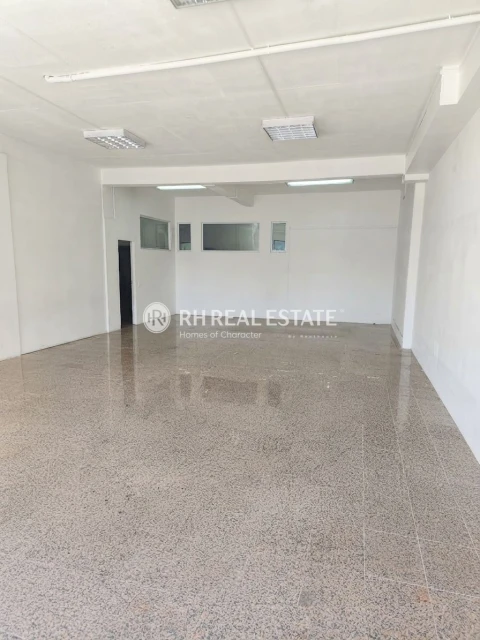 Loja para Arrendamento em Tavarede