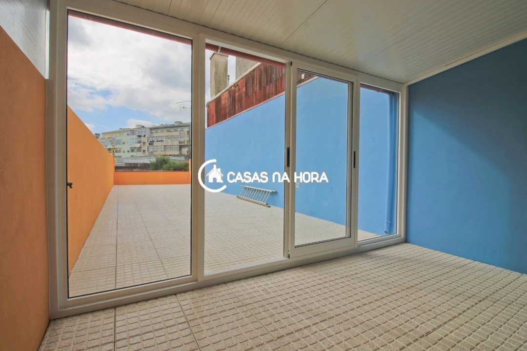 Apartamento T0 para Venda em Cedofeita, Santo Ildefonso, Sé, Miragaia, São Nicolau e Vitória Foto 2