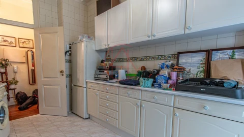 Apartamento T2 para Venda em Arroios