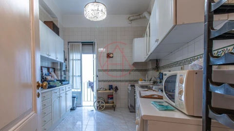 Apartamento T2 para Venda em Arroios