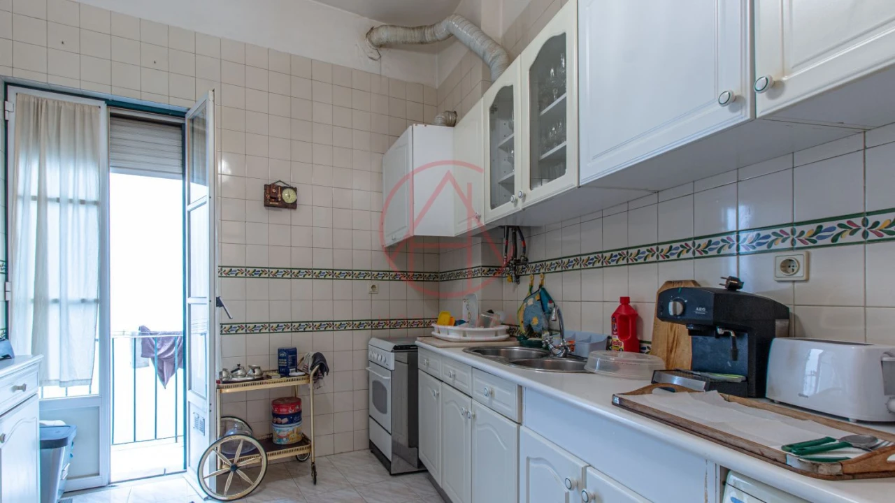 Apartamento T2 para Venda em Arroios Foto 30