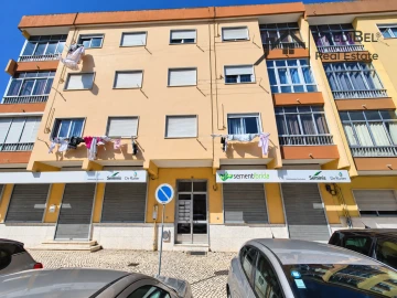 Apartamento T2 para Venda em Rio de Mouro