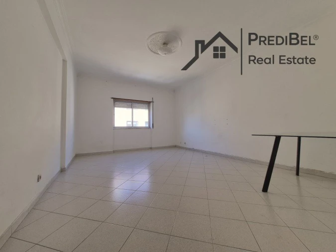 Apartamento T2 para Venda em Rio de Mouro Foto 9