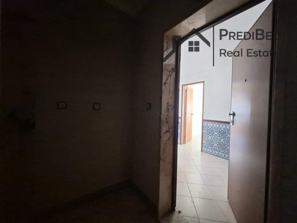 Apartamento T2 para Venda em Rio de Mouro Foto 11