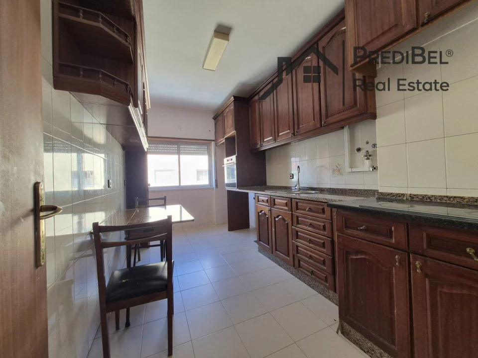 Apartamento T2 para Venda em Rio de Mouro Foto 1