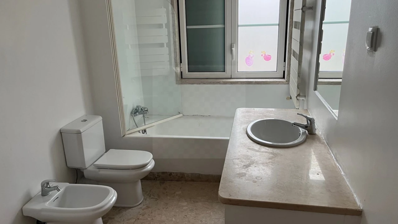 Apartamento T2 para Venda em Misericórdia Foto 11