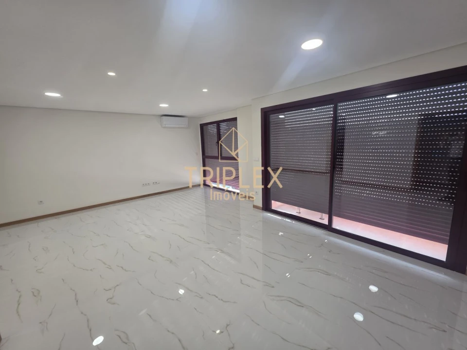 Apartamento T2 para Arrendamento em Bougado (São Martinho e Santiago) Foto 3
