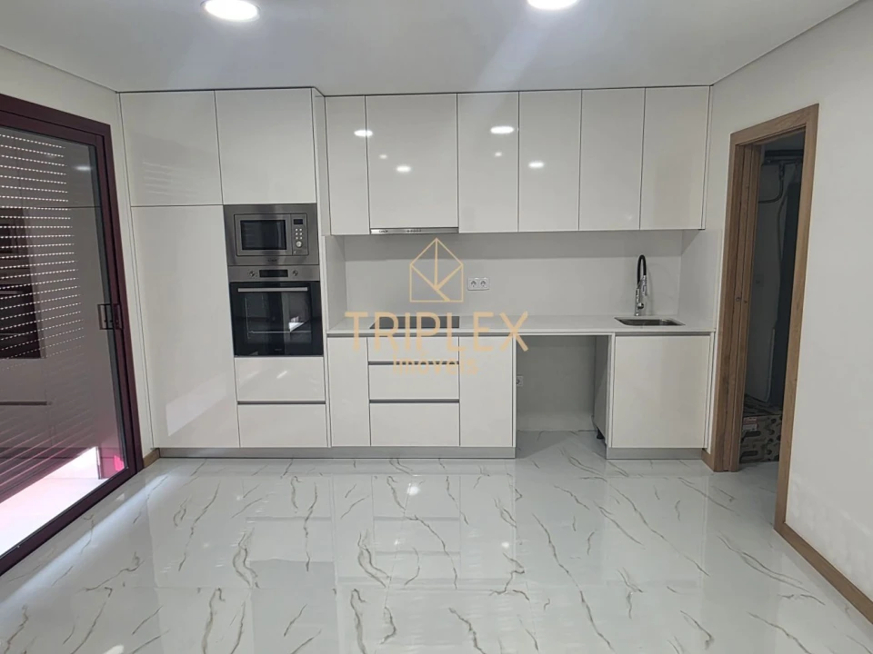 Apartamento T2 para Arrendamento em Bougado (São Martinho e Santiago) Foto 1