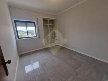 Apartamento T3 para Venda em Paços de Brandão