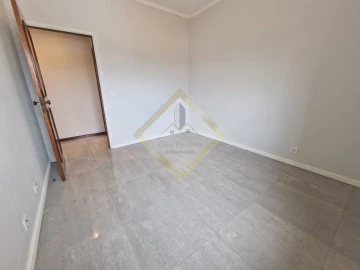 Apartamento T3 para Venda em Paços de Brandão