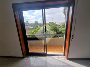 Apartamento T3 para Venda em Paços de Brandão
