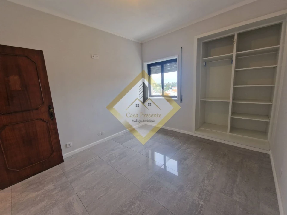 Apartamento T3 para Venda em Paços de Brandão Foto 20