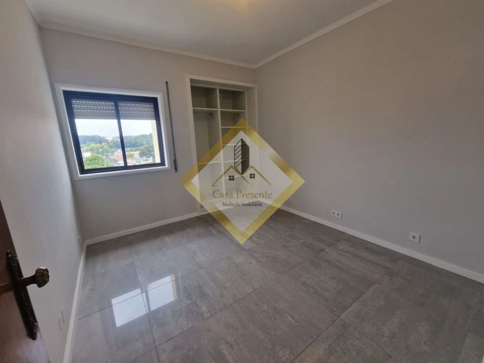 Apartamento T3 para Venda em Paços de Brandão Foto 17