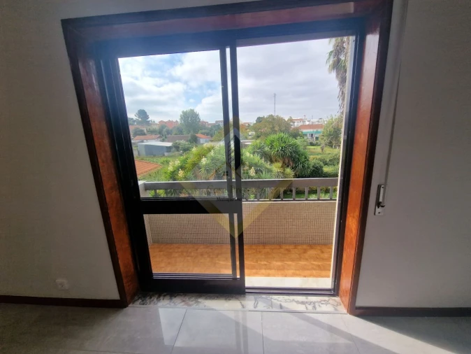 Apartamento T3 para Venda em Paços de Brandão Foto 23
