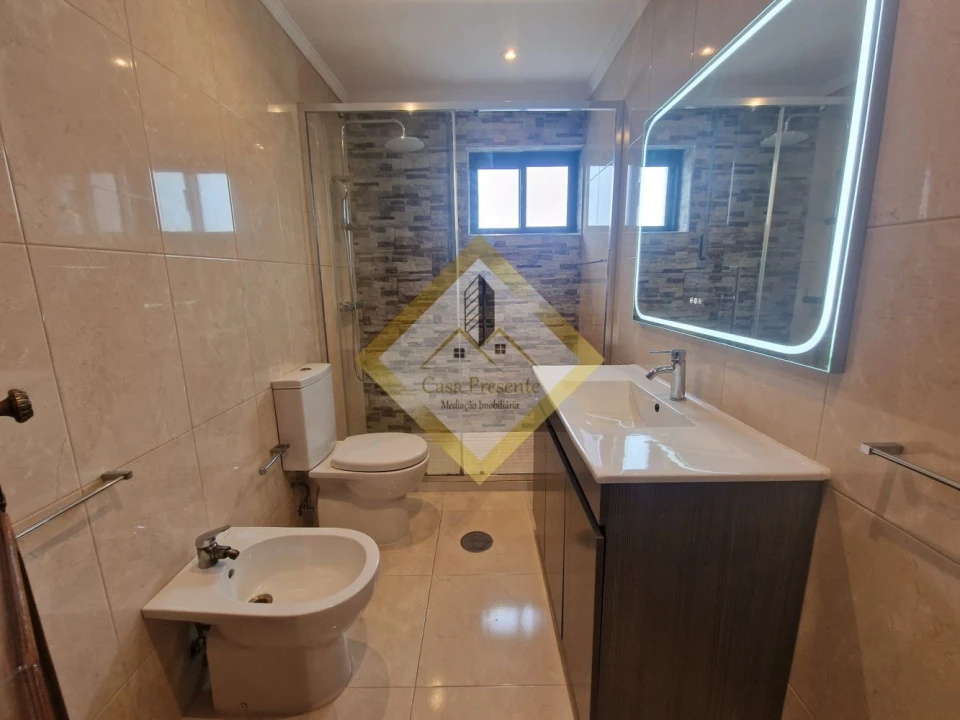 Apartamento T3 para Venda em Paços de Brandão Foto 13