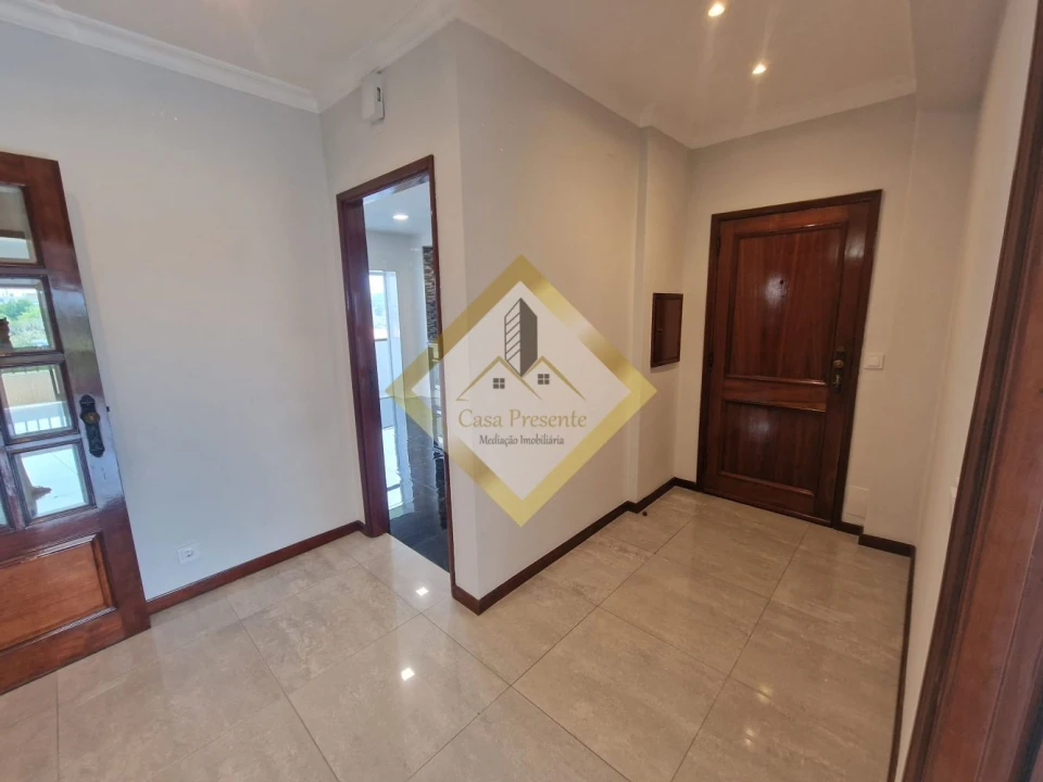 Apartamento T3 para Venda em Paços de Brandão Foto 26