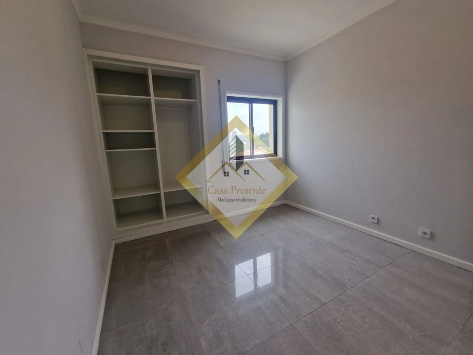 Apartamento T3 para Venda em Paços de Brandão Foto 14