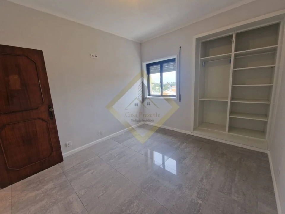 Apartamento T3 para Venda em Paços de Brandão Foto 20