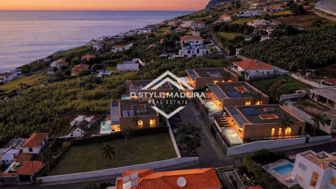 Moradia T3 para Venda em Estreito da Calheta