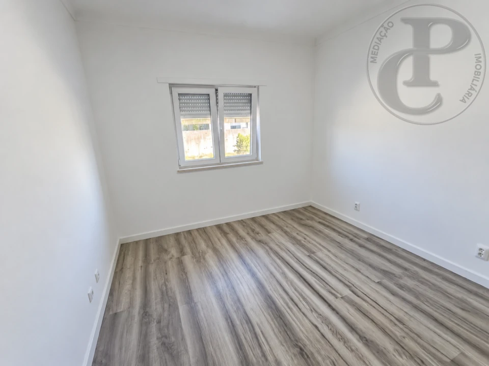 Apartamento T3 para Venda em Quinta do Conde Foto 7