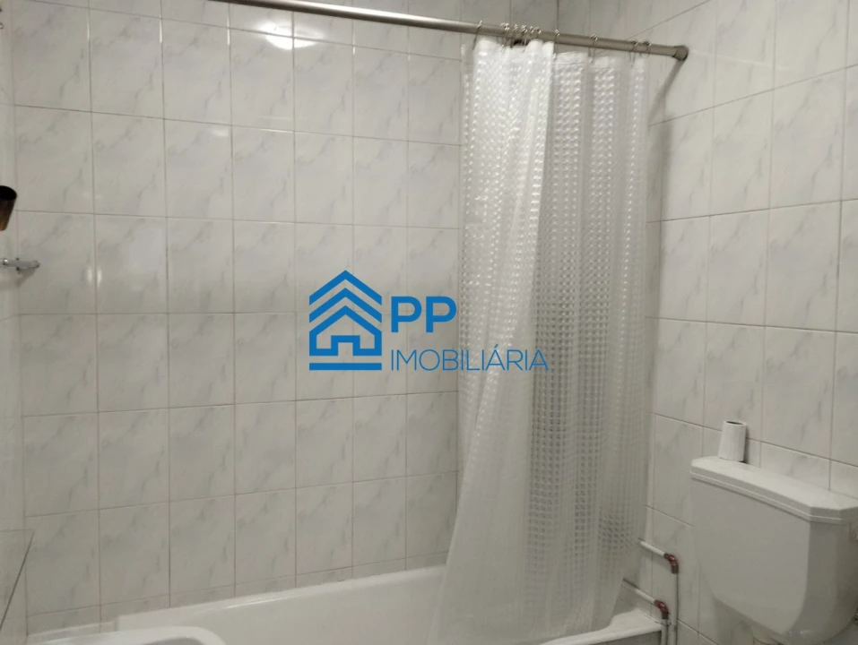 Apartamento T1 para Arrendamento em Cedofeita, Santo Ildefonso, Sé, Miragaia, São Nicolau e Vitória Foto 12
