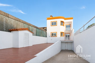 Moradia T4 para Venda em Esgueira