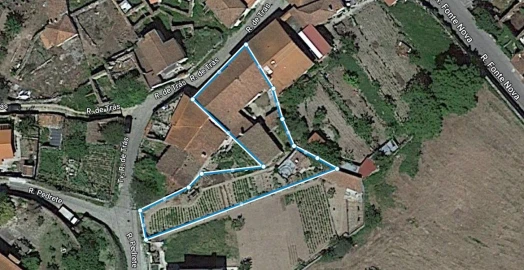Moradia T4 para Venda em Santa Maria Maior