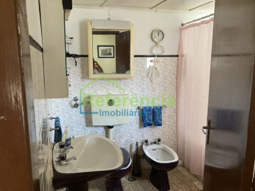Moradia T4 para Venda em Santa Maria Maior