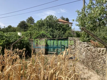 Moradia T4 para Venda em Santa Maria Maior