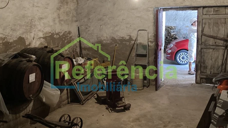 Moradia T4 para Venda em Santa Maria Maior