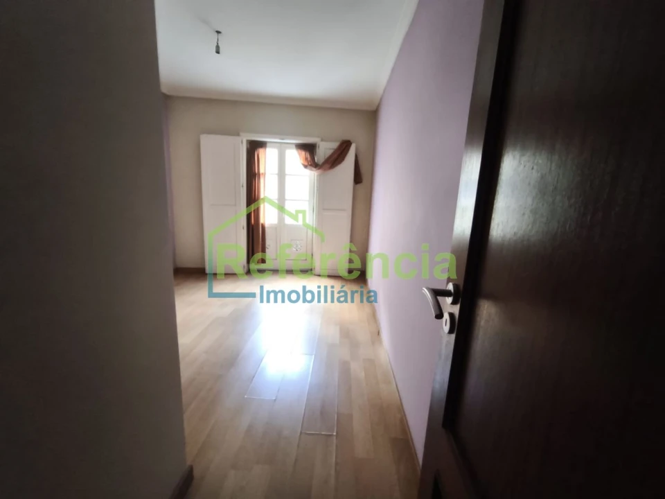 Apartamento T1 para Venda em Santa Maria Maior Foto 4