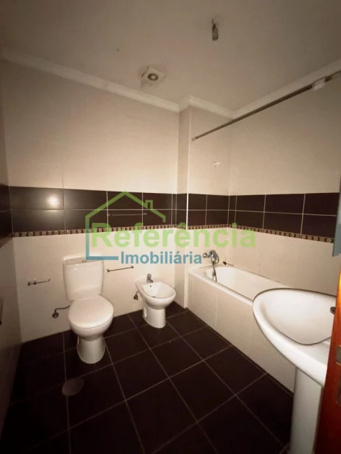 Apartamento T1 para Venda em Santa Maria Maior