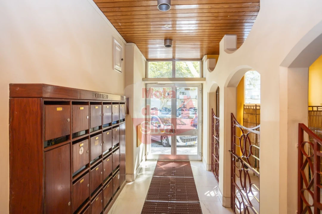Apartamento T3 para Venda em Benfica Foto 29
